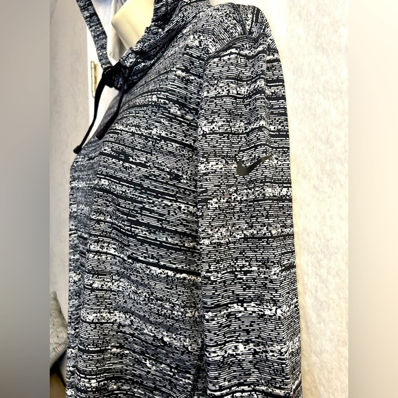 Nike Dri fit women’s pull over long sleeve hoodie with thumb holes Sz-L Q15 - Picture 3 of 11